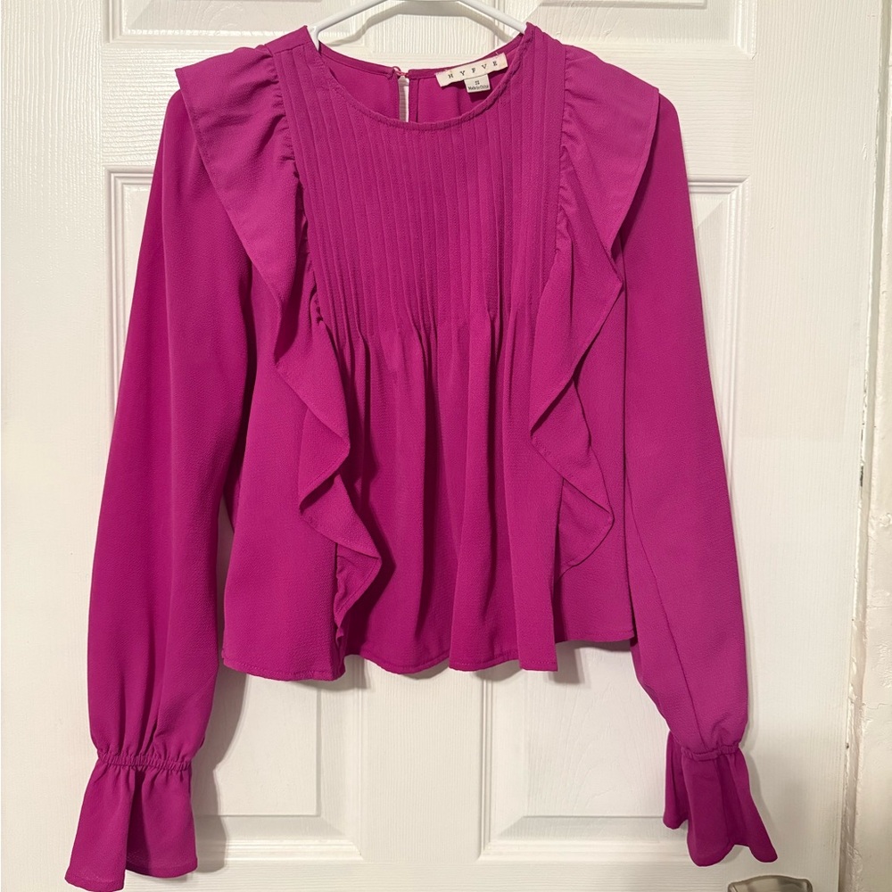 HYFVE Women’s Fuchsia Ruffle Blouse. Size small